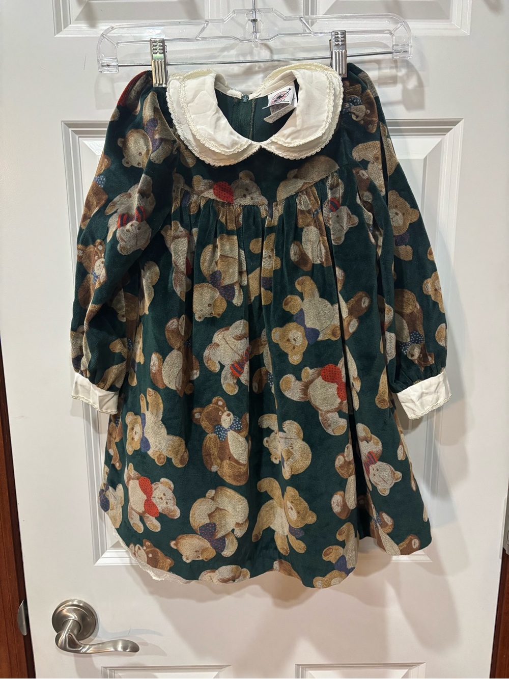 Good Lad of Philadelphia Green Teddy Bear Print Dress with Peter Pan Collar